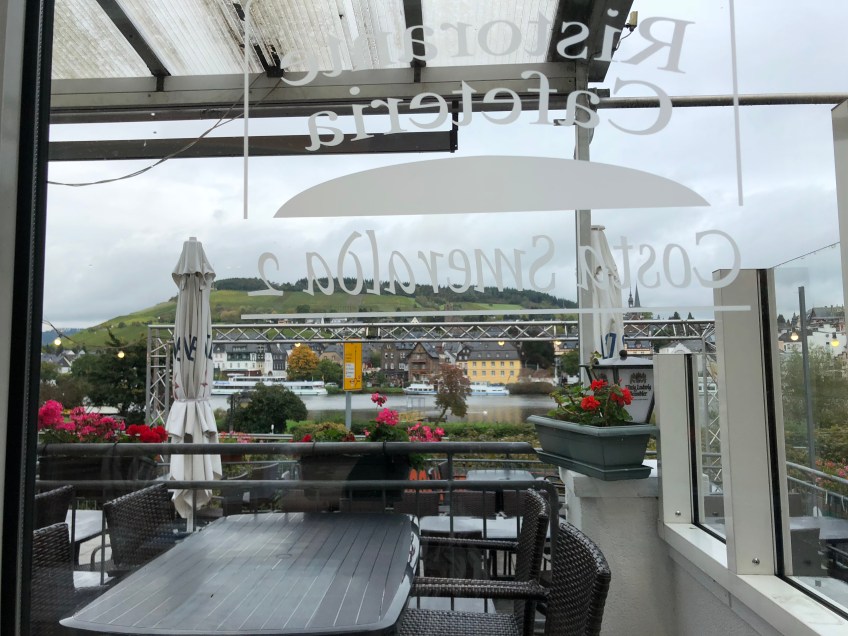Traben-Trarbach: Blick von der Pizzeria zur Mosel