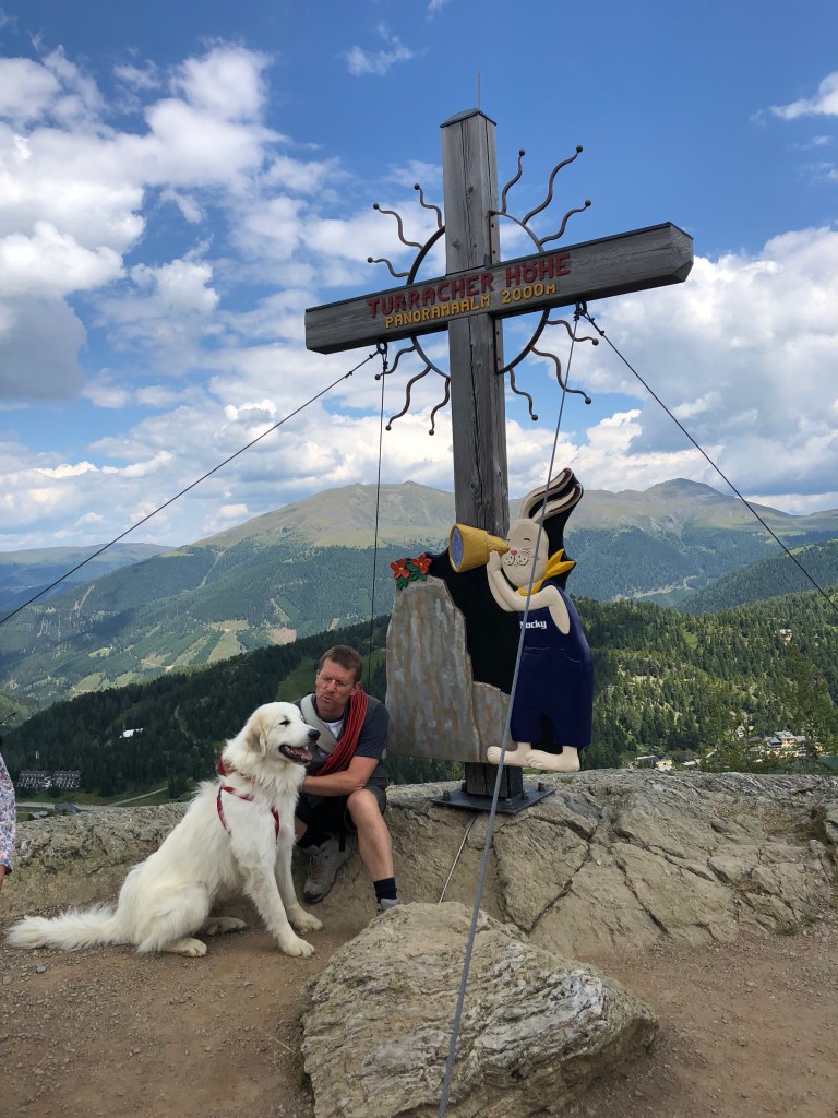 Am Gipfelkreuz der Panoramaalm