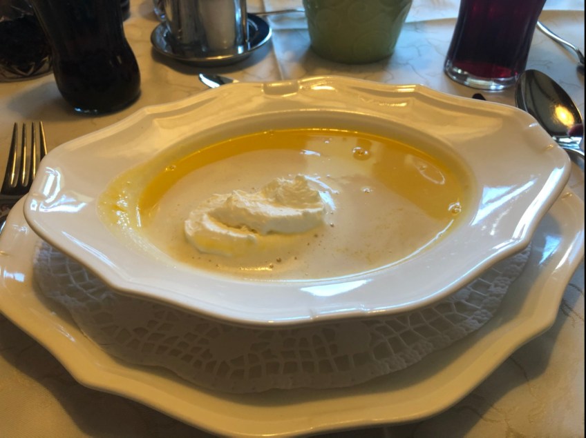 Cremesüppchen von Karotten und Kokos